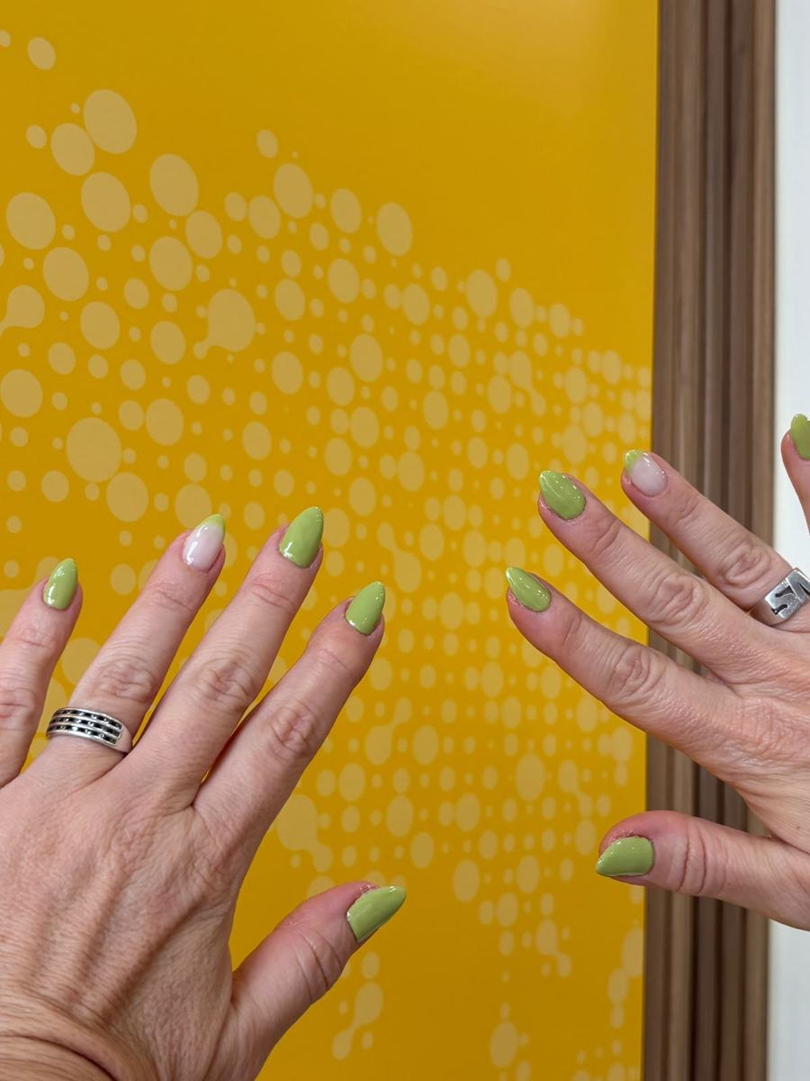 Verde pistacho con francesita